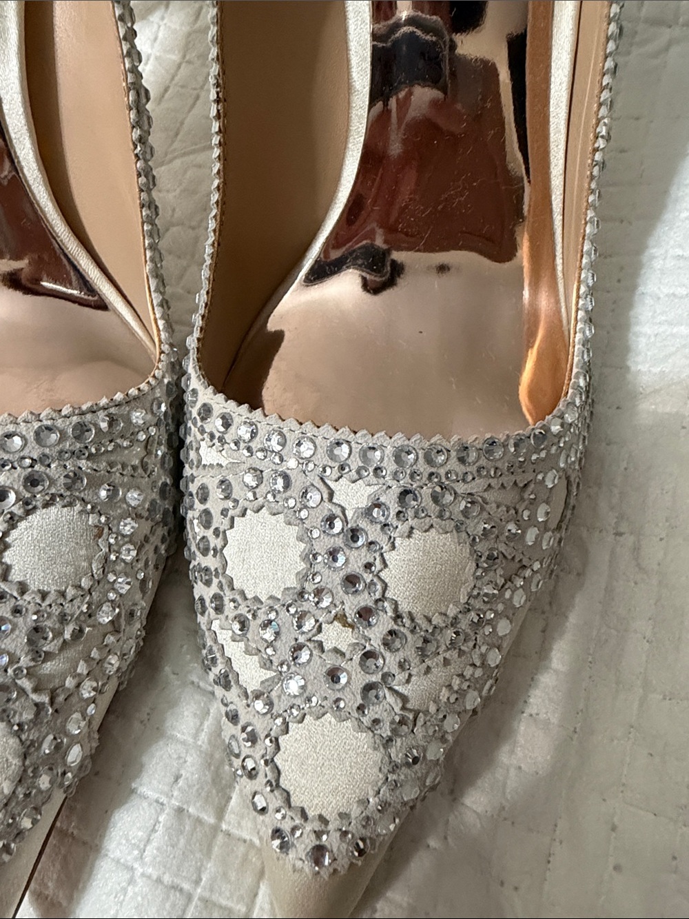 Badgley Mischka Women's Ivory Embellished Pointed-Toe Pumps - Picture 2 of 9